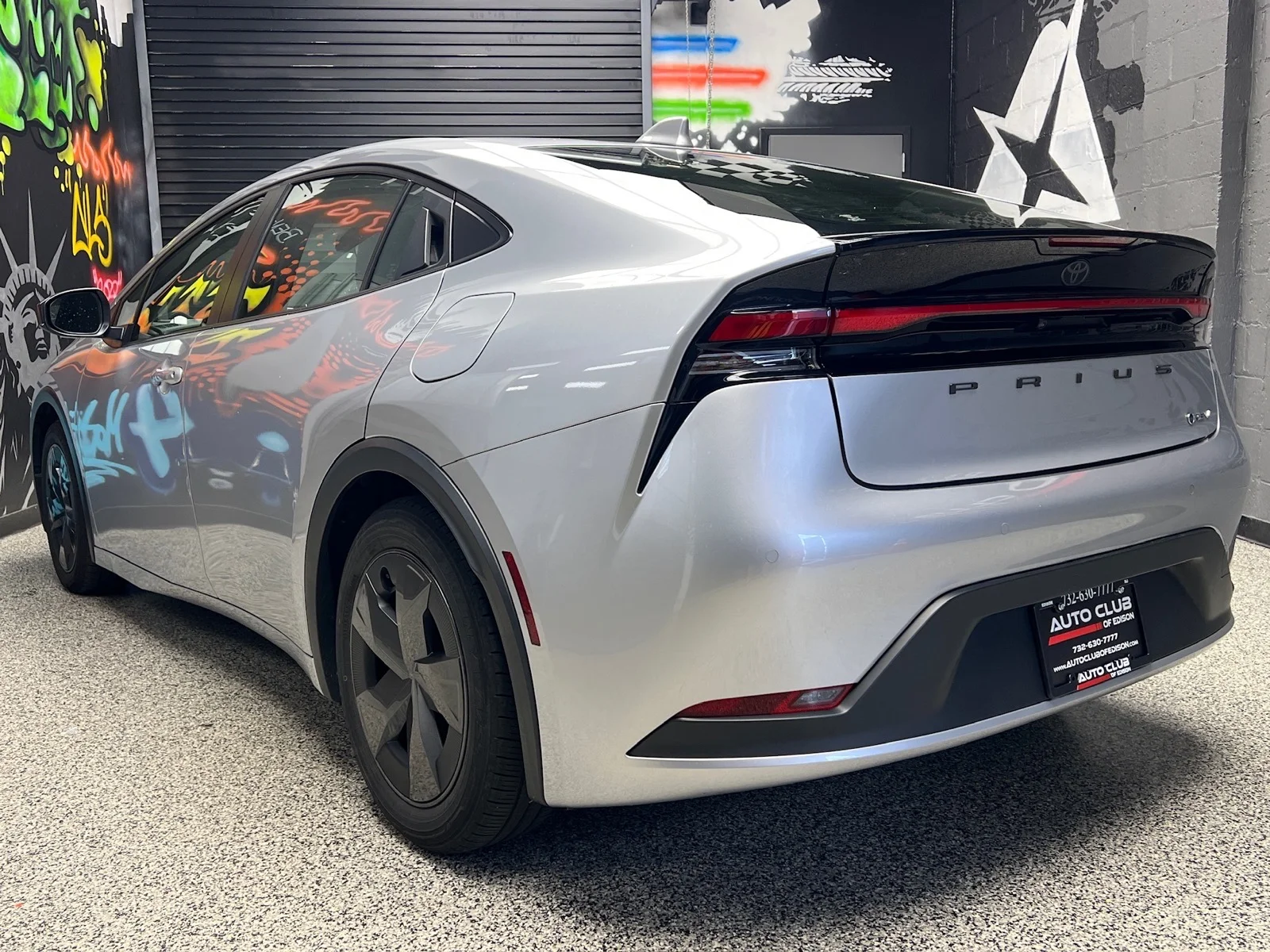 Used 2024 Cutting Edge (1l0) Toyota LE image 4