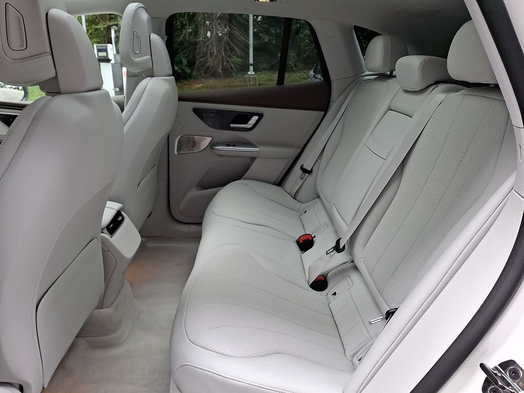Certified Used 2023 White Mercedes-Benz 350 SUV image 10