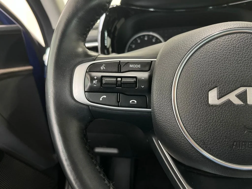 Used 2023 Blue Kia EX image 7