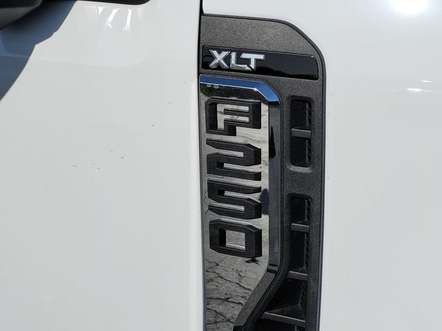 New 2026 Oxford White Ford F-250® XLT image 49