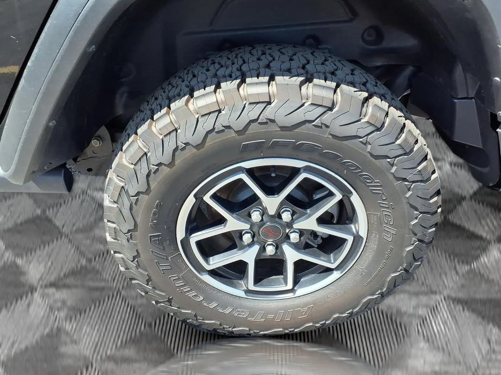 Used 2025 Black Jeep Rubicon image 23