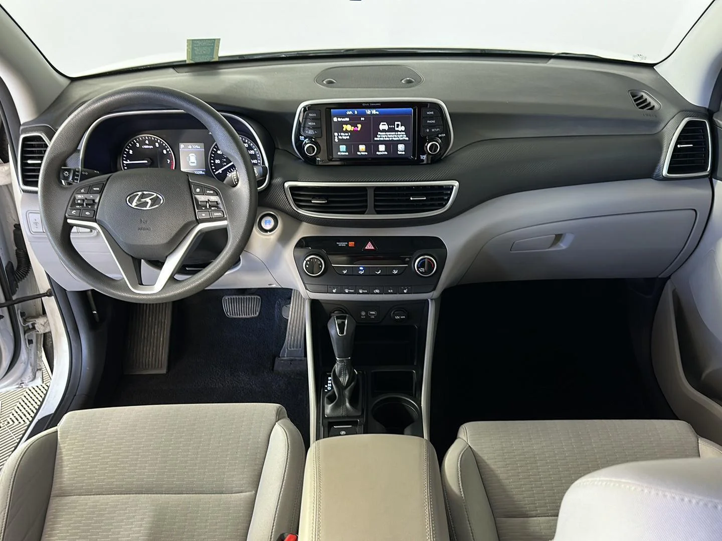 Used 2019 Dazzling White Hyundai Value image 2