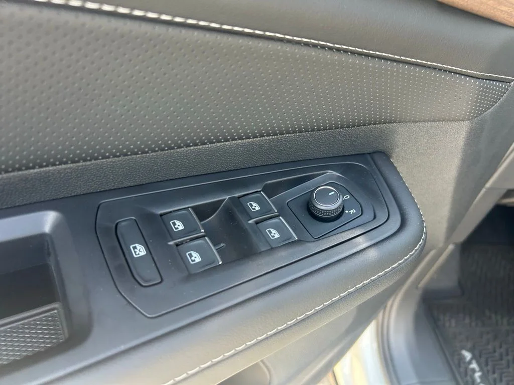 2026 Volkswagen Atlas SE w/Tech - Photo 51