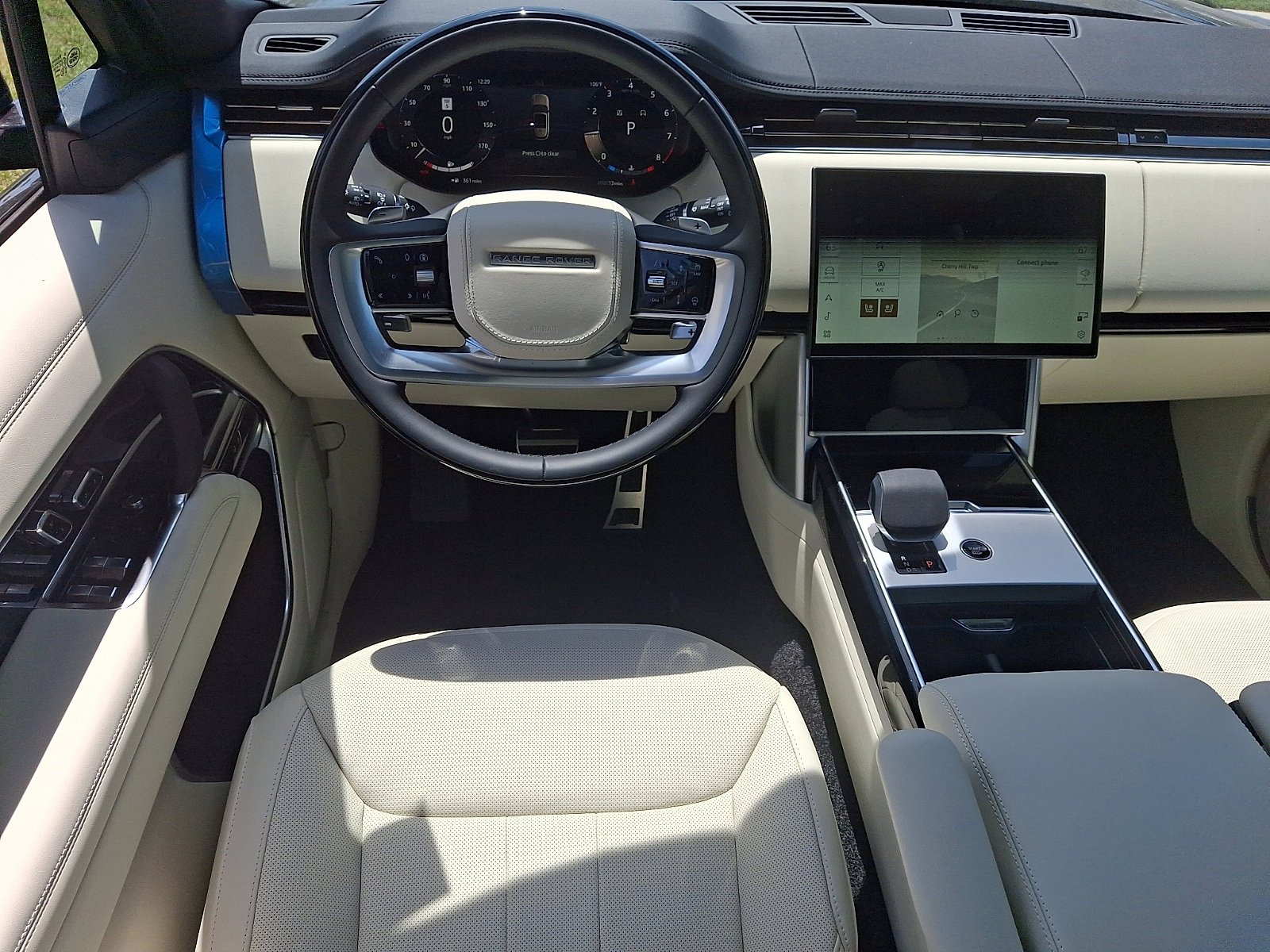 New 2026 Carpathian Grey Land Rover SE image 7