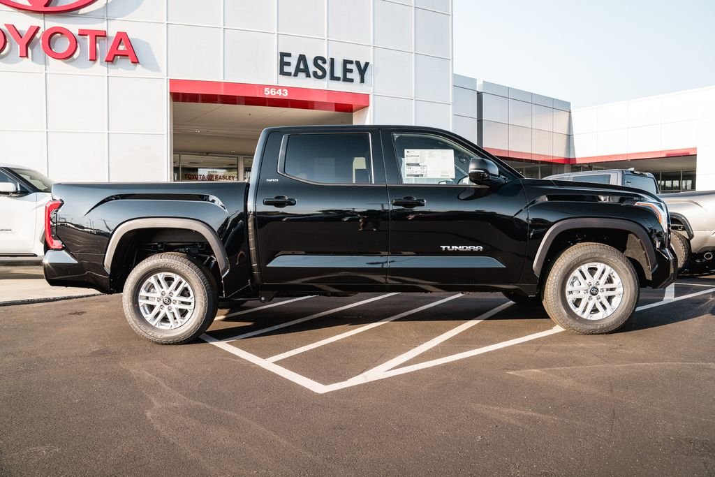 New 2026 Midnight Black Metallic Toyota SR5 image 9