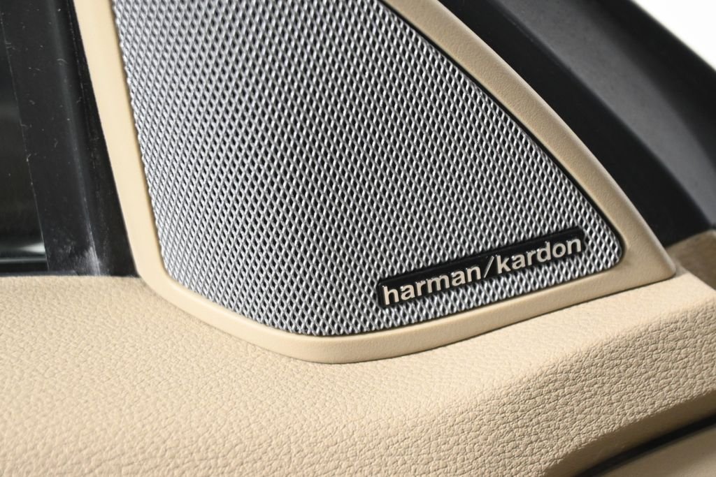 Used 2010 Capri Blue Metallic Mercedes-Benz E 350 image 29
