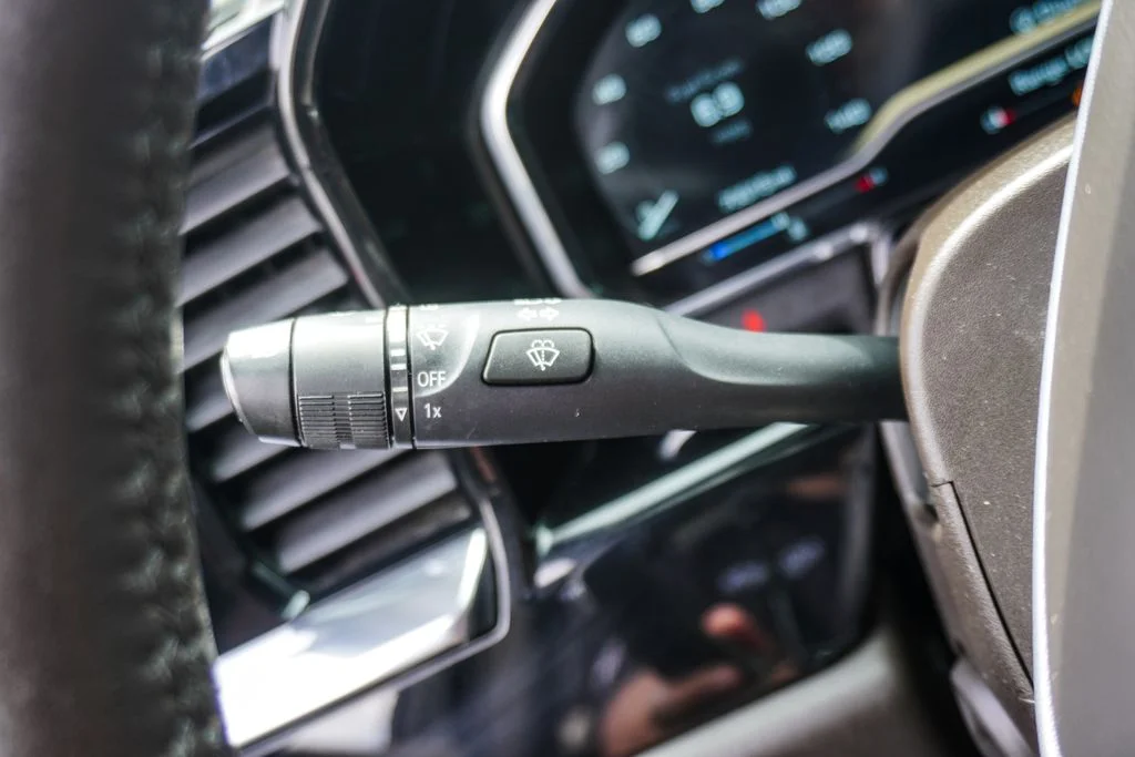 Used 2022 White GMC SLT image 19