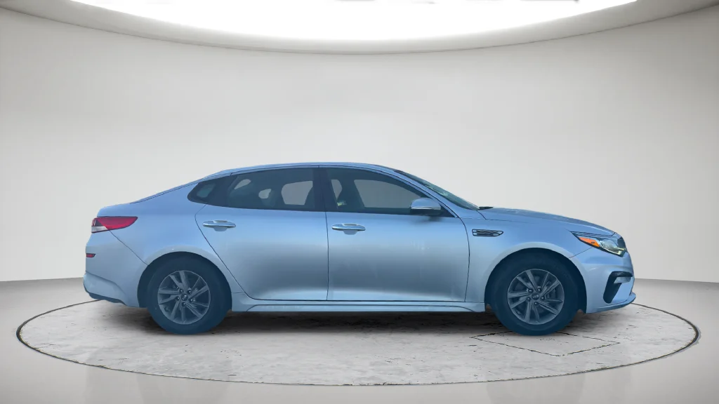 Used 2020 Silver Kia LX image 5