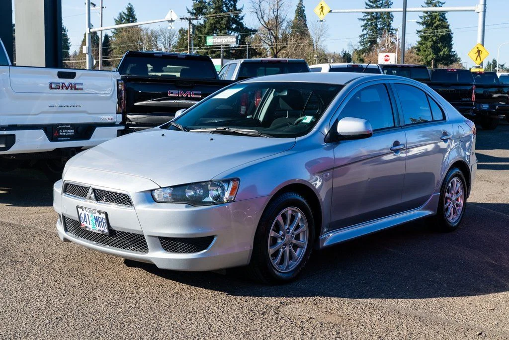 Used 2014 Silver Mitsubishi ES image 3