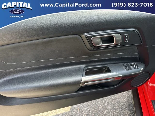 Used 2016  Ford Shelby GT350 image 18