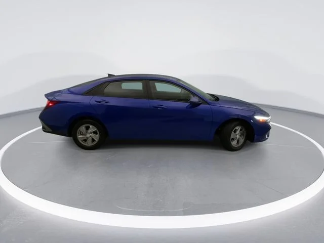 Used 2025 Blue Hyundai SE image 7