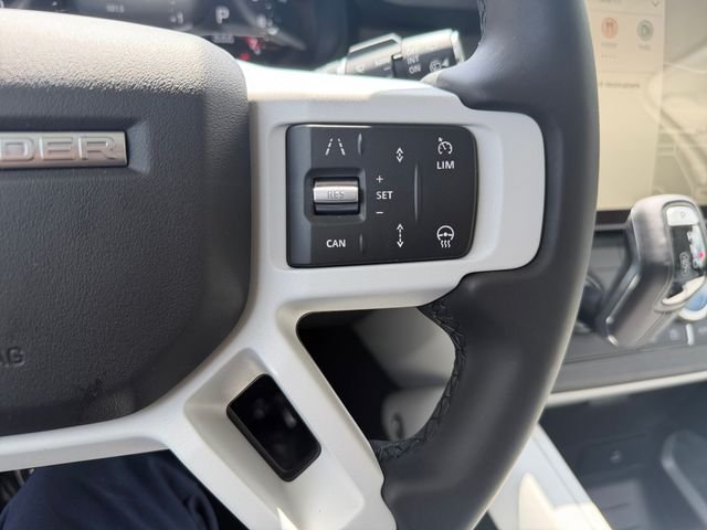 New 2026 Fuji White Land Rover X-Dynamic SE image 23