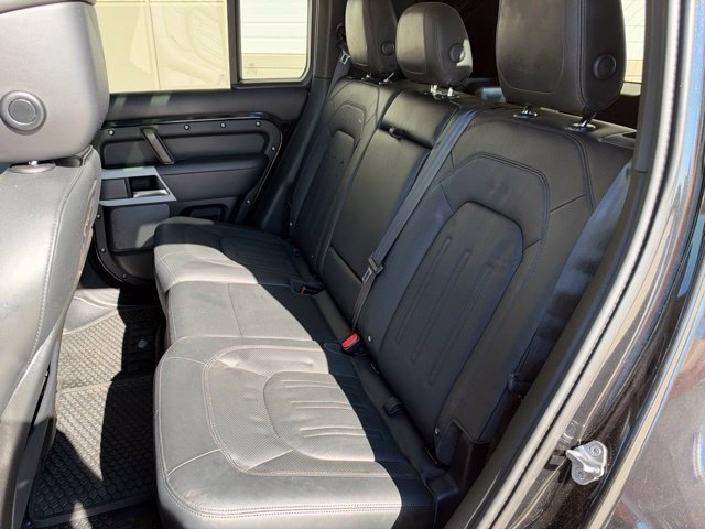 Used 2020 Black Land Rover HSE image 10