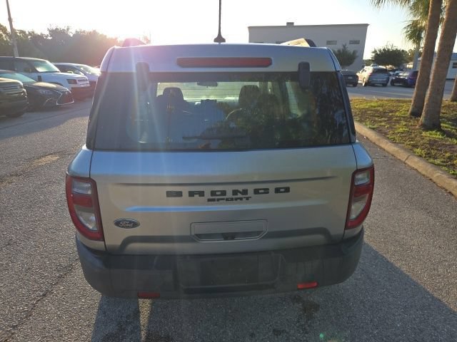Used 2021 Silver Metallic Ford Base image 4