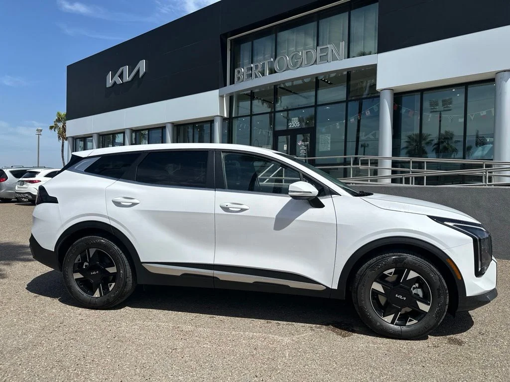 New 2026 White Kia LX image 4