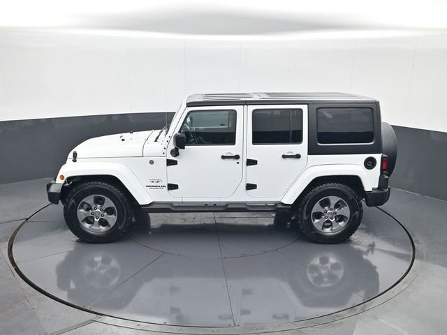 Used 2016 White Jeep Sahara image 20