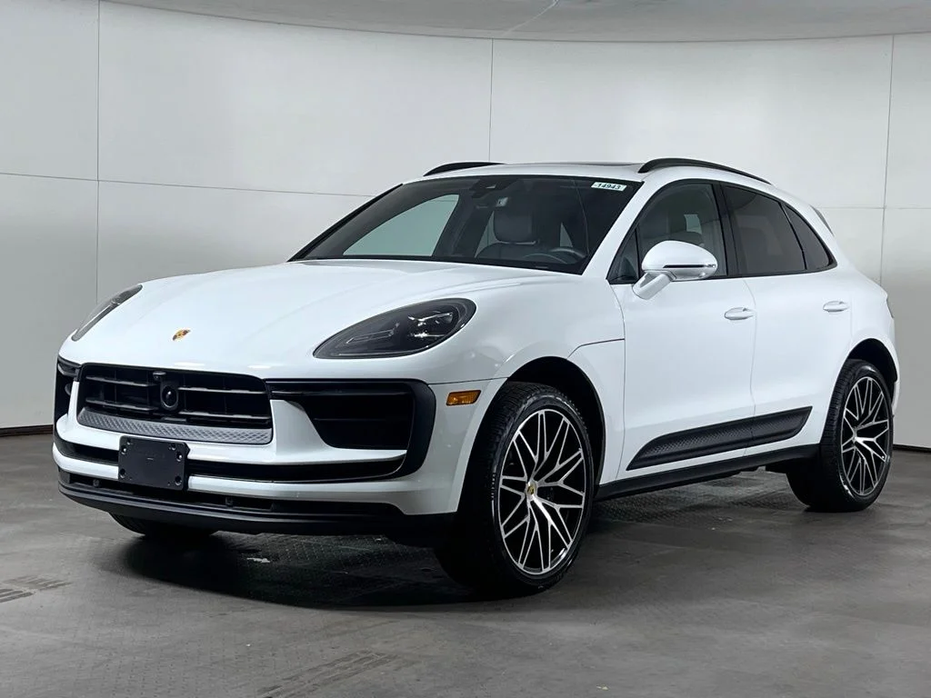 2026 Porsche Macan's photo