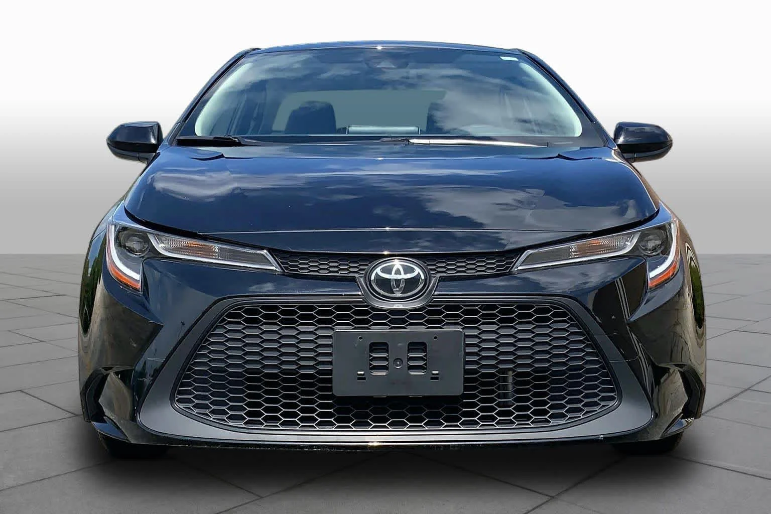 Used 2021 Black Sand Pearl Toyota LE image 4
