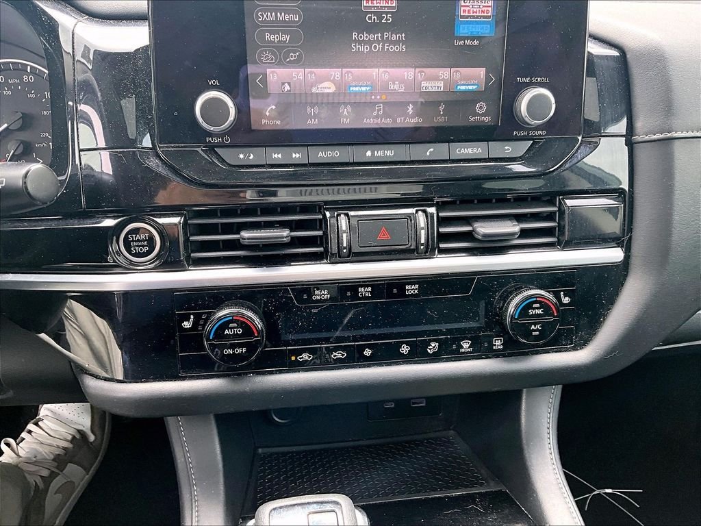 Used 2022 Gun Metallic Nissan SV image 27