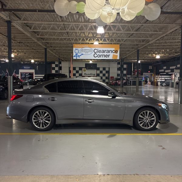 Used 2019 Graphite Shadow INFINITI 3.0t LUXE image 4