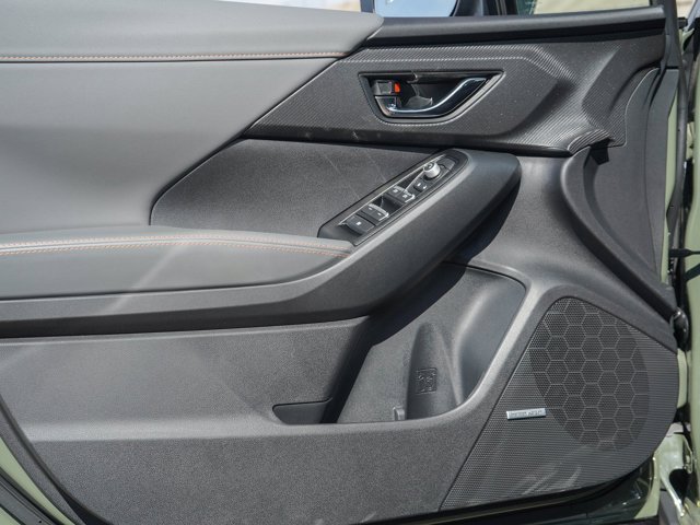 New 2026 CRYSTAL BLACK SILICA Subaru Limited image 16