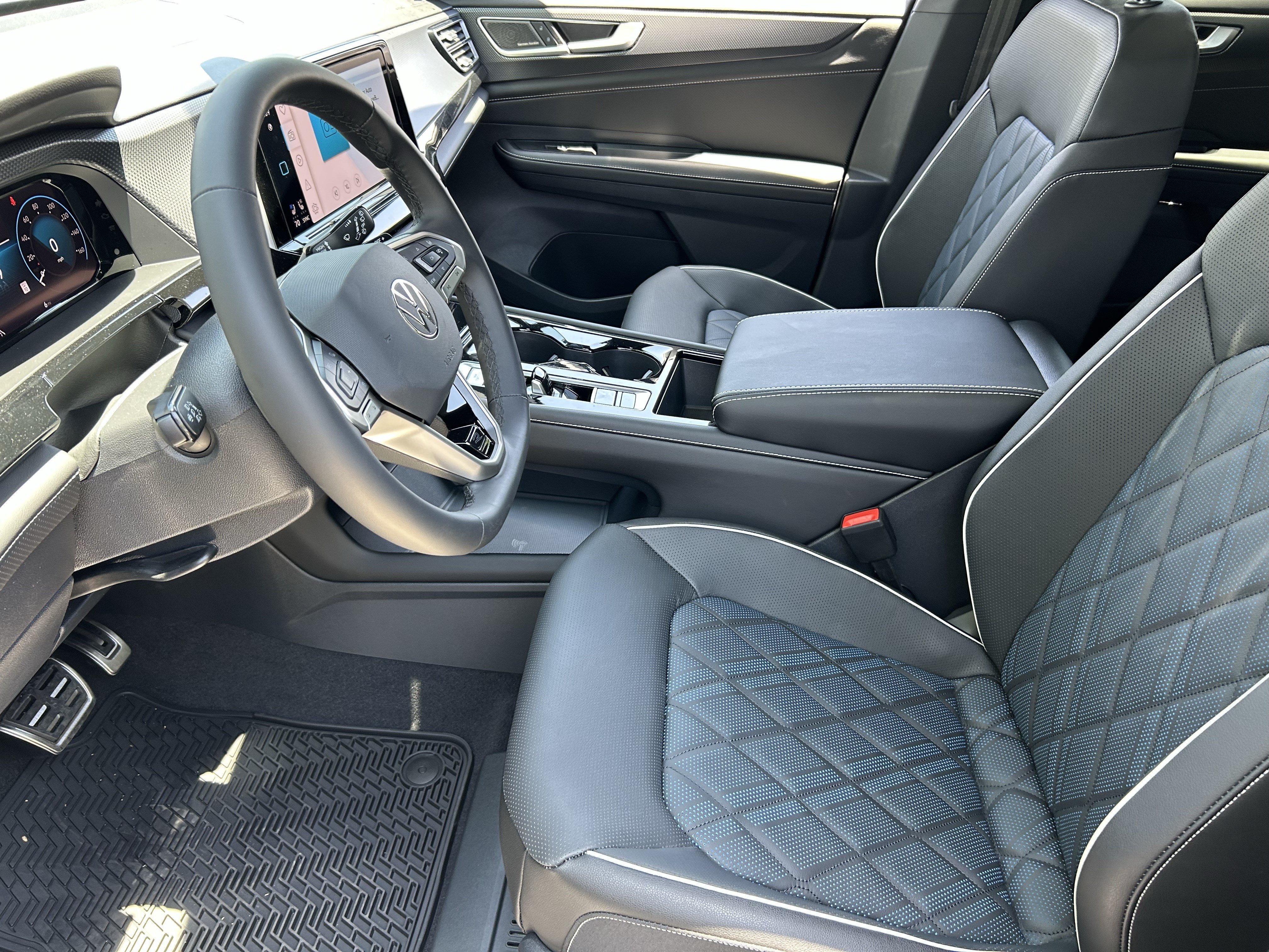 New 2026 Pure Gray Volkswagen 2.0T SEL Premium R-Line image 15