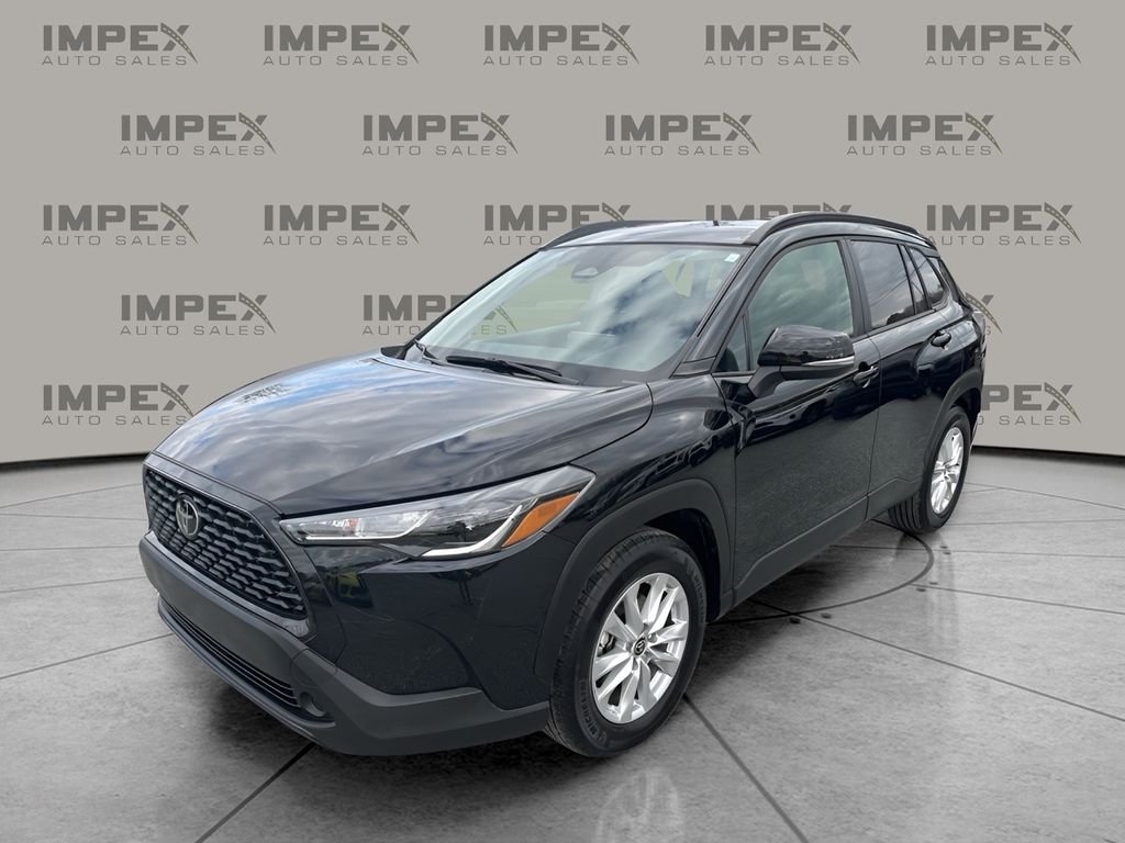 2025 Toyota Corolla Cross LE