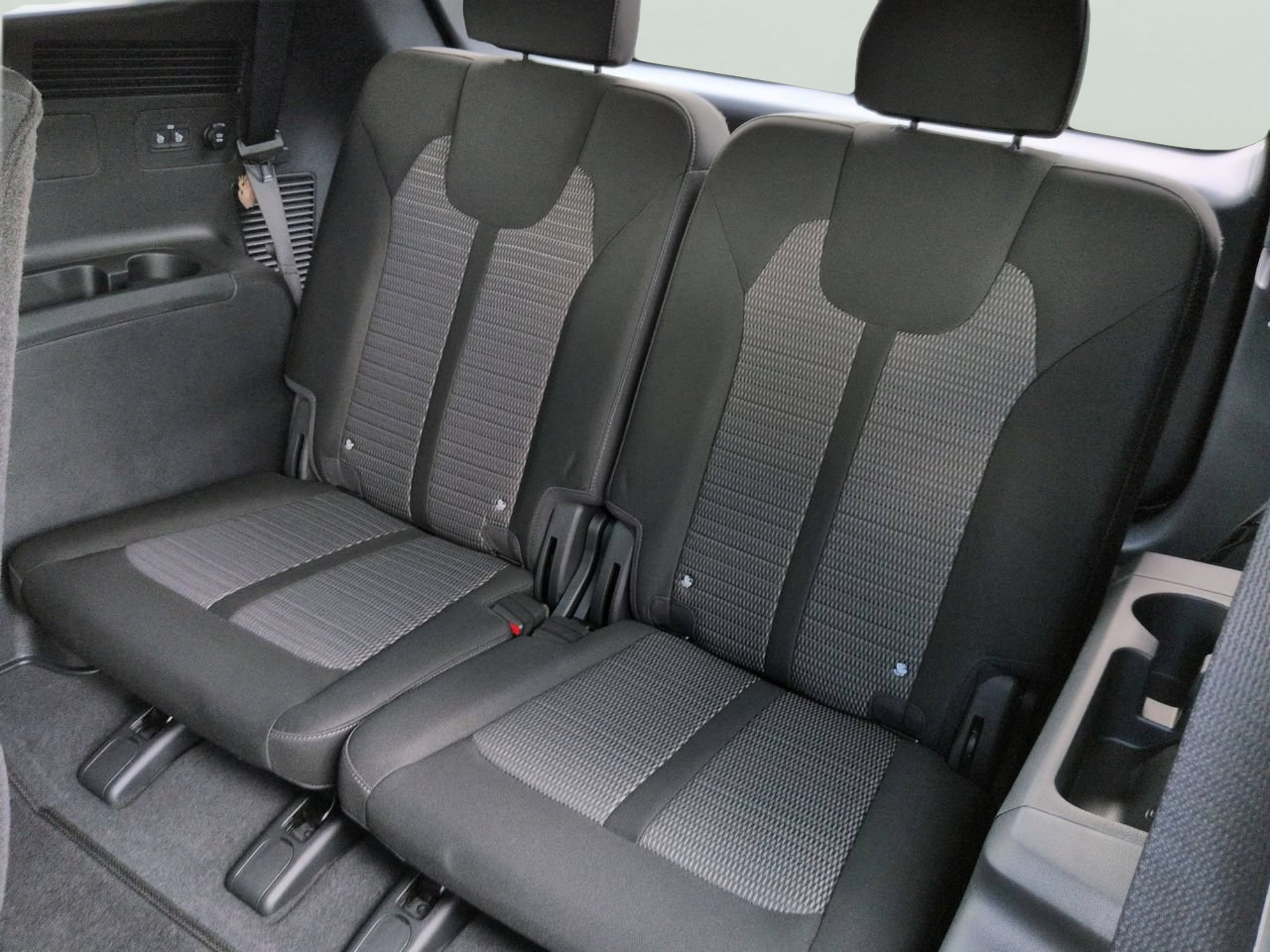 New 2026 Ivory Silver Kia LX image 11