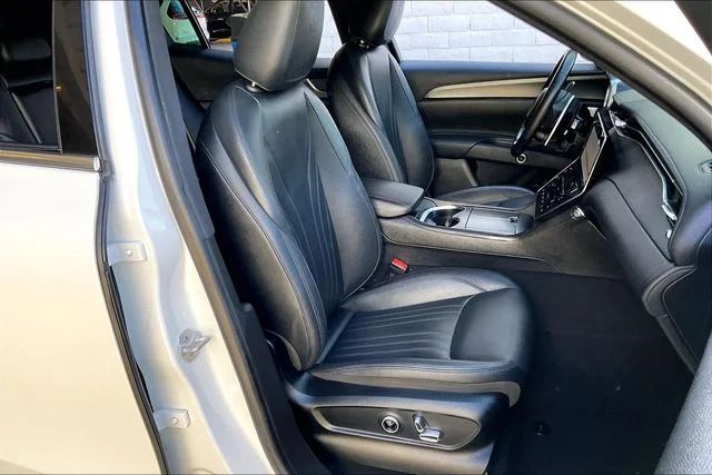 Used 2024  Maserati GT image 6
