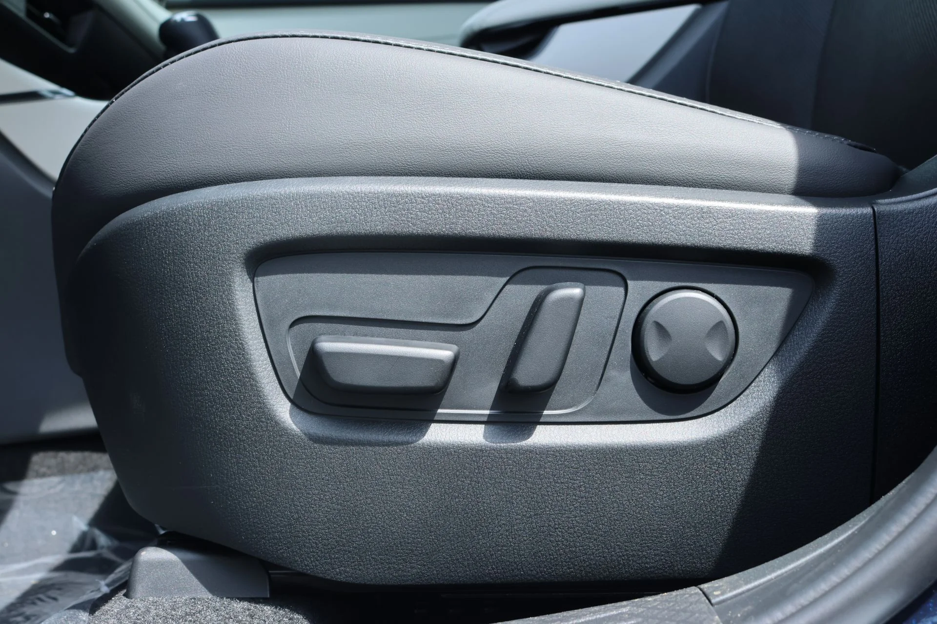 New 2026 Navy Blue Mica Mazda 2.5 S Preferred AWD image 18