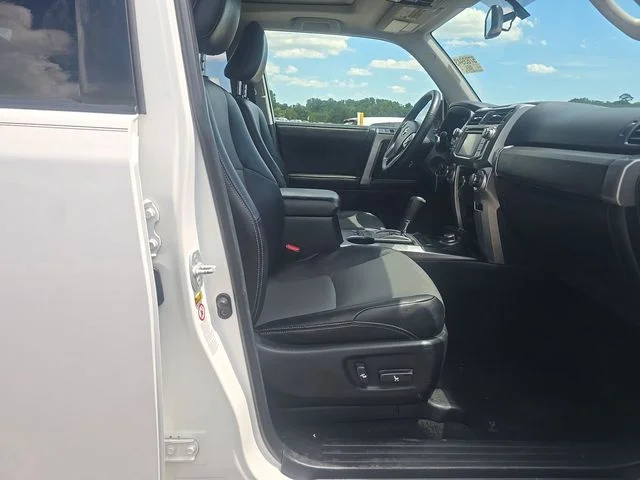 Used 2015 Super White Toyota SR5 Premium image 10