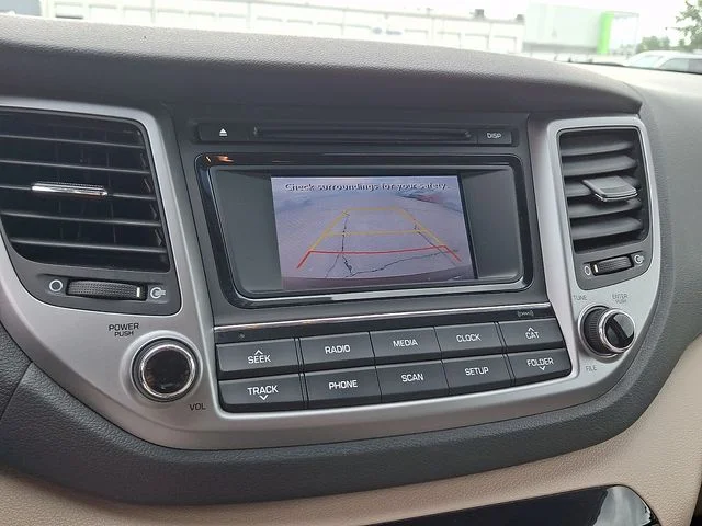 Used 2017 Red Hyundai SE image 24