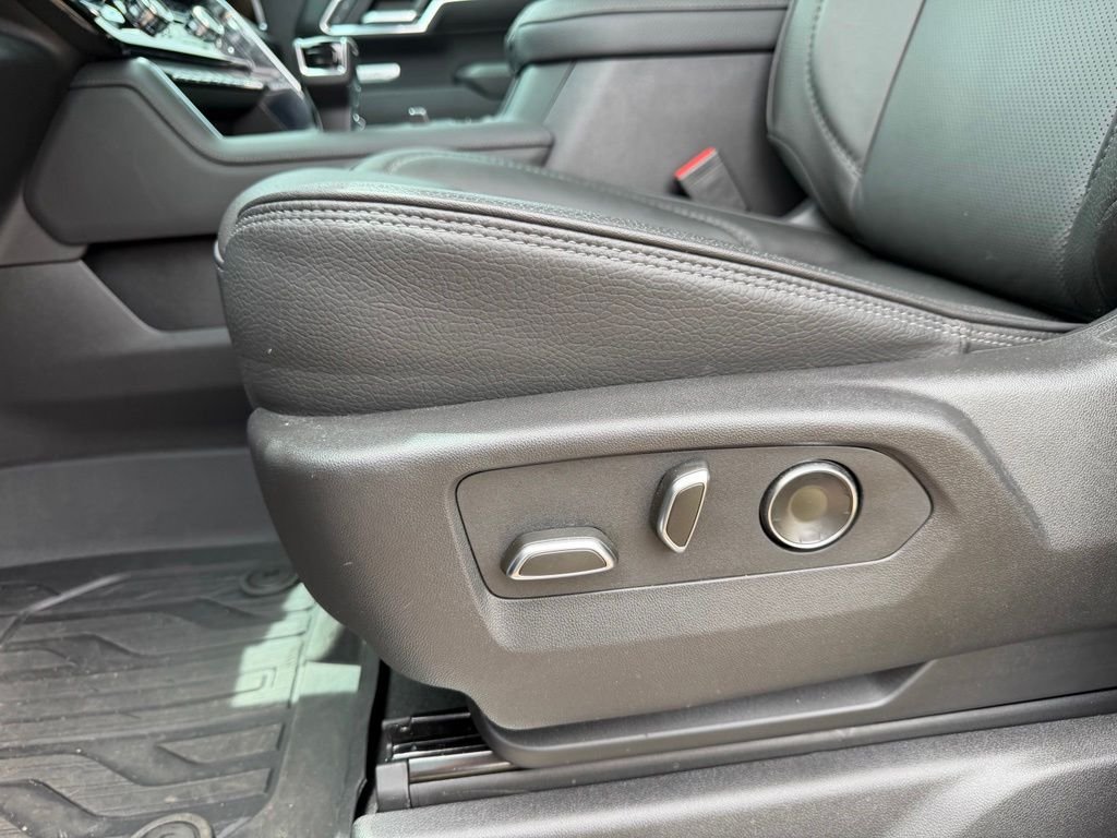 Used 2025 Silver GMC Denali image 15