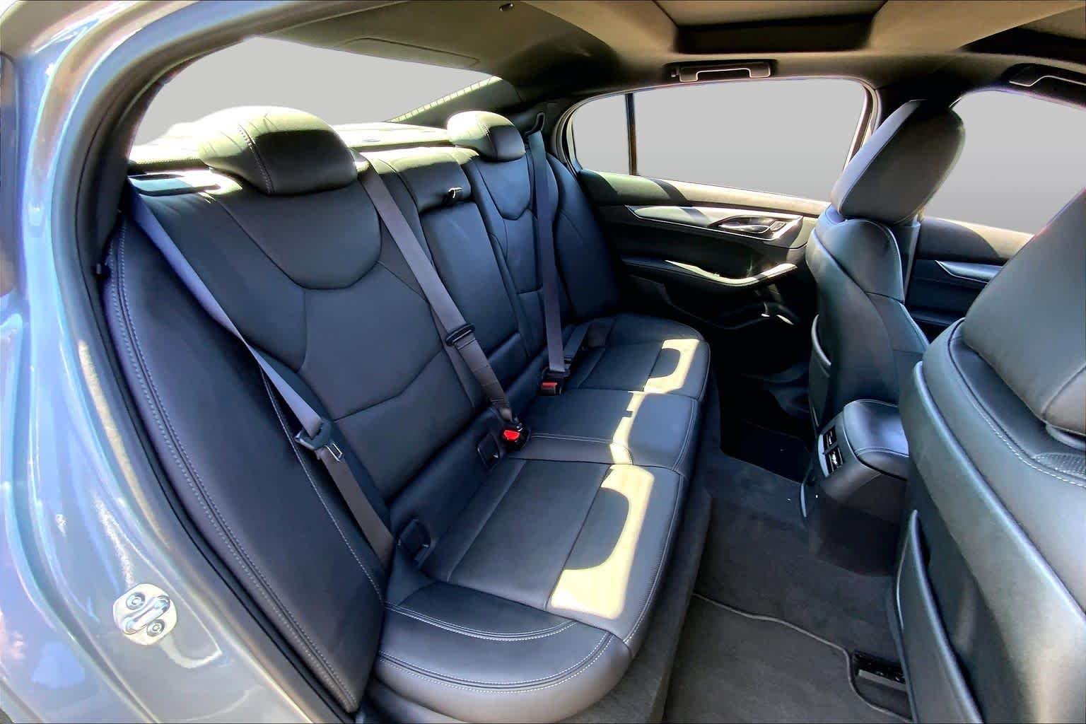 Used 2025 Argent Silver Metallic Cadillac Premium Luxury image 20