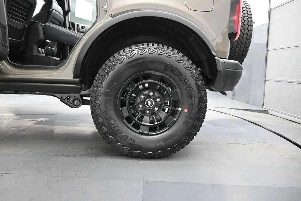 New 2026 Marsh Gray Ford Badlands image 20