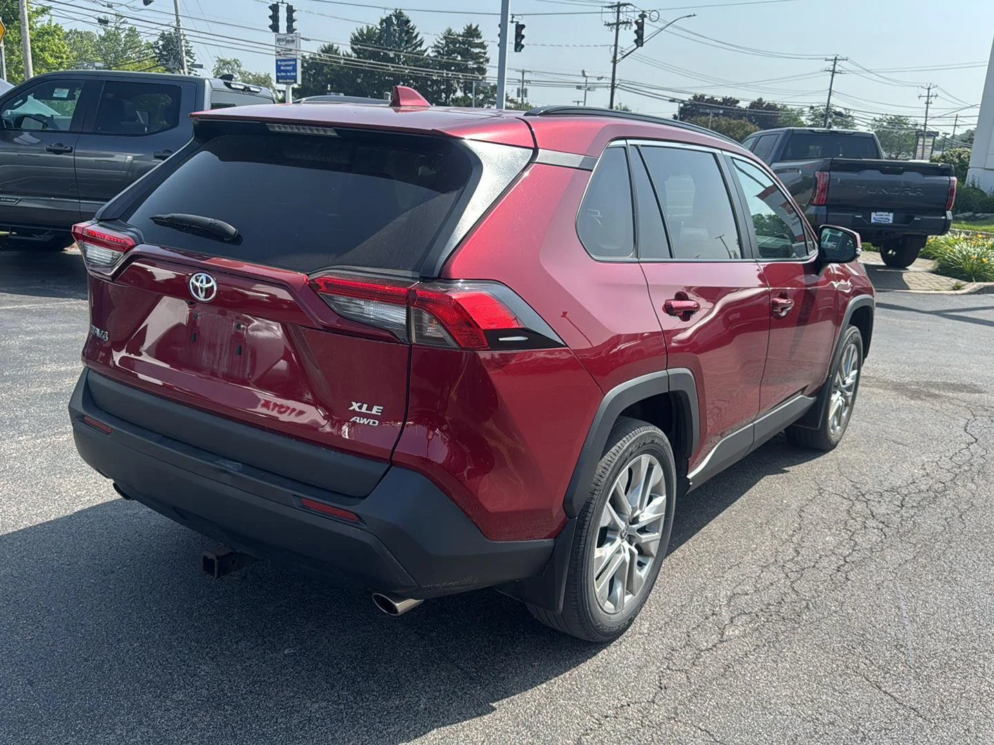 Used 2024 Ruby Flare Pearl Toyota XLE Premium image 6