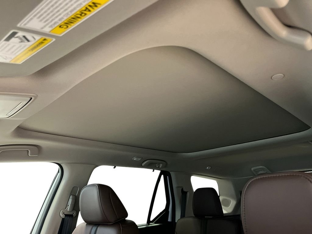 New 2026 Platinum White Pearl Honda Touring image 15