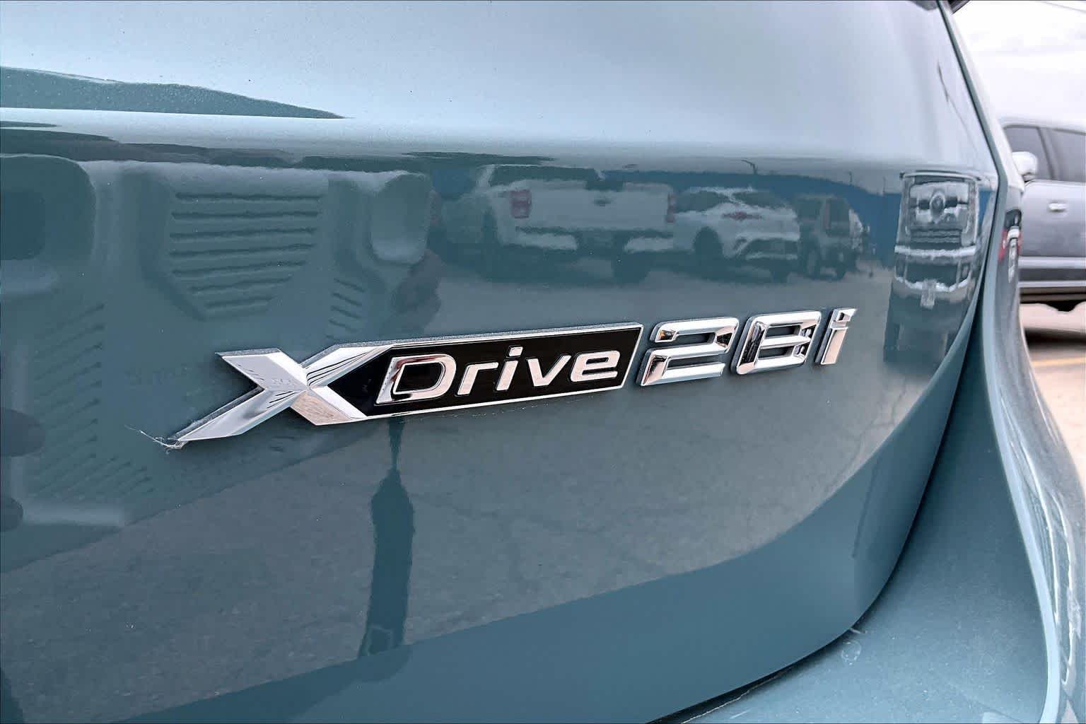 Used 2025 Green Metallic BMW xDrive28i image 10