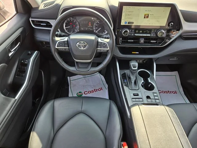 Used 2023 Beige Toyota XLE image 15