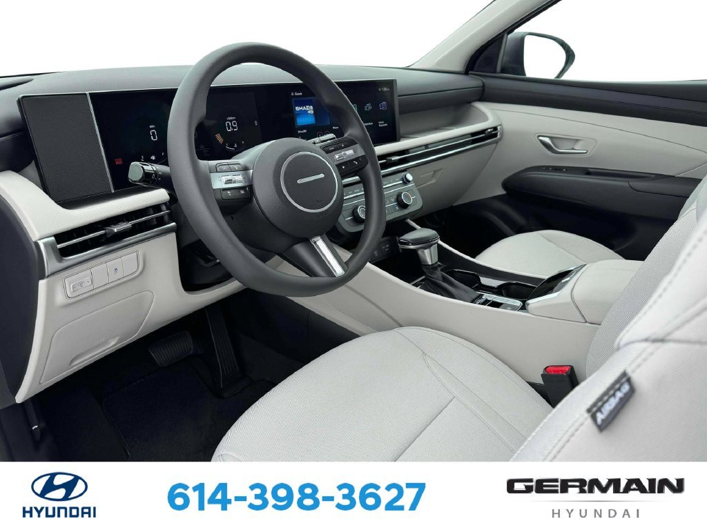 Used 2025 White Hyundai SE image 18