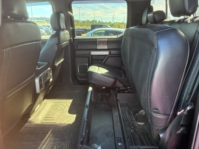 Used 2019  Ford Lariat image 15