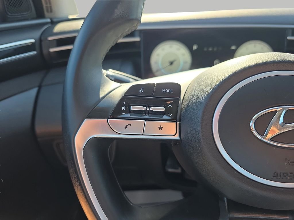 Used 2022 Quartz White Hyundai SEL image 19