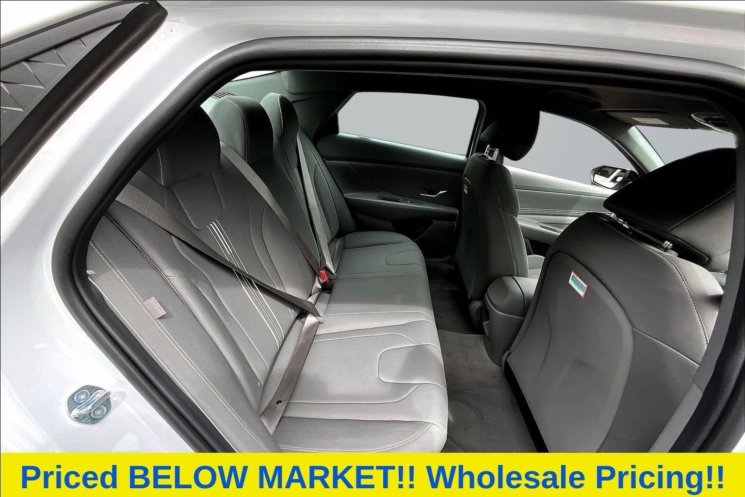Used 2026 White Hyundai SEL Sport image 14