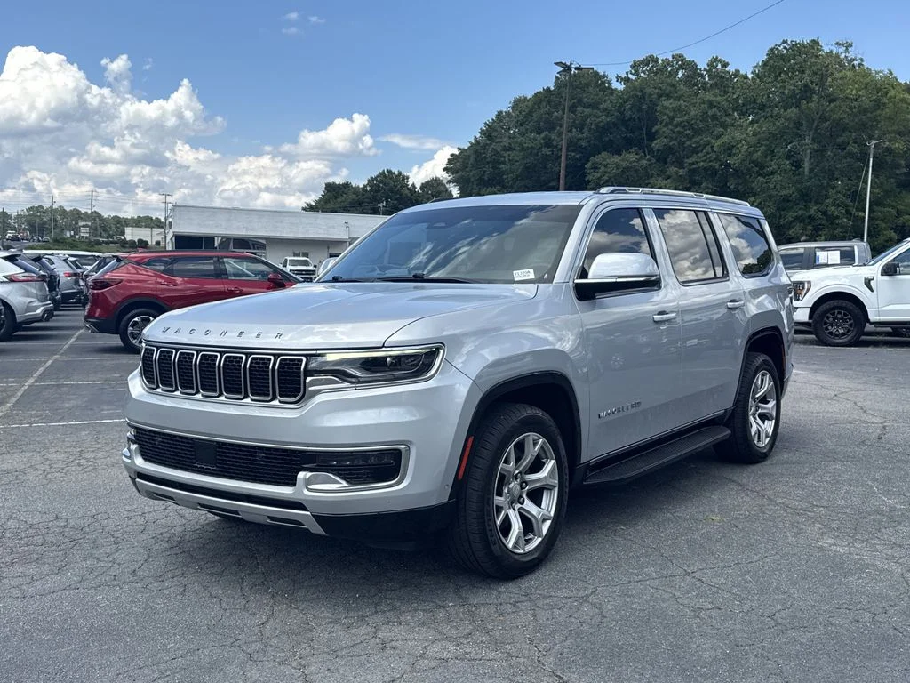 Used 2022 Silver Jeep Series II image 3
