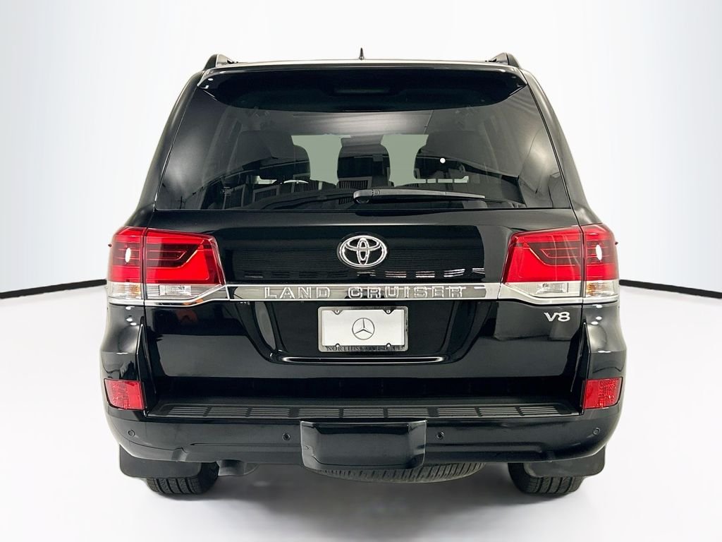 Used 2019 Midnight Black Metallic Toyota Base image 6