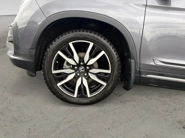 Used 2019 Gray Honda Touring image 9