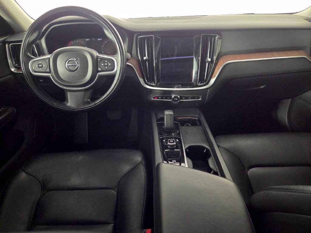 Certified Used 2022 Gray Volvo Momentum image 25