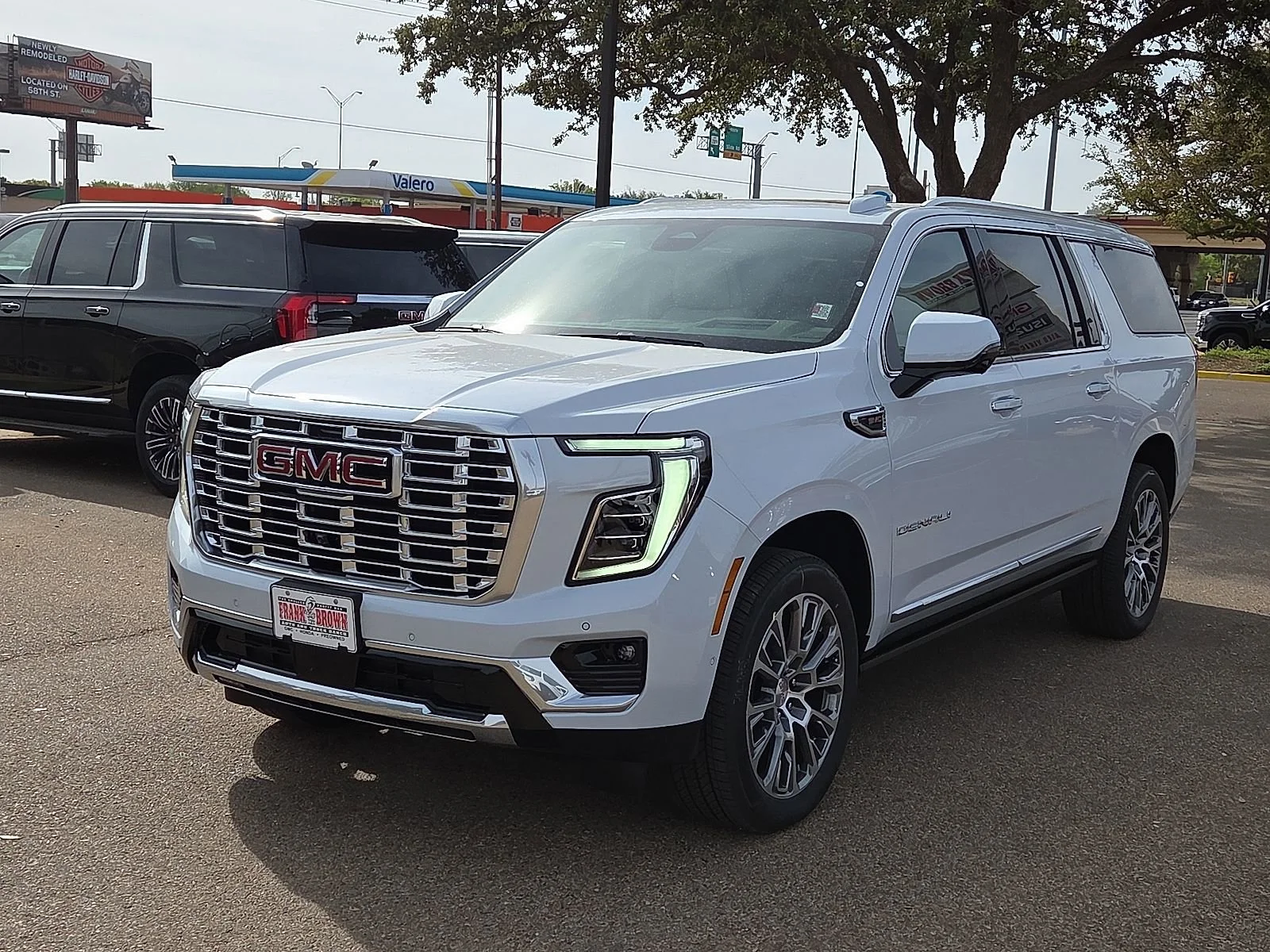 2026 GMC Yukon Denali AWD's photo