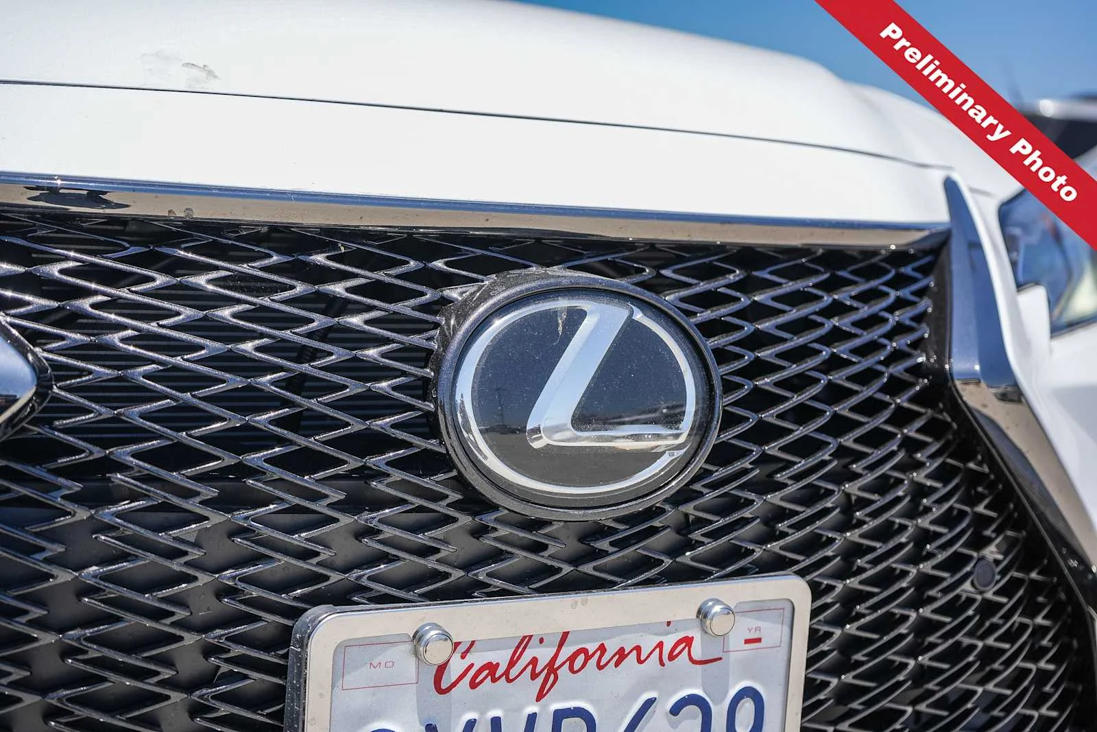 Used 2022 Ultra White Lexus F SPORT image 5