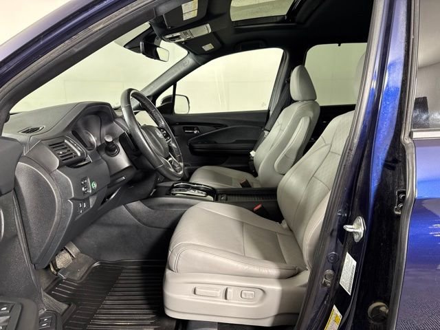 Used 2021 Obsidian Blue Pearl Honda Elite image 11